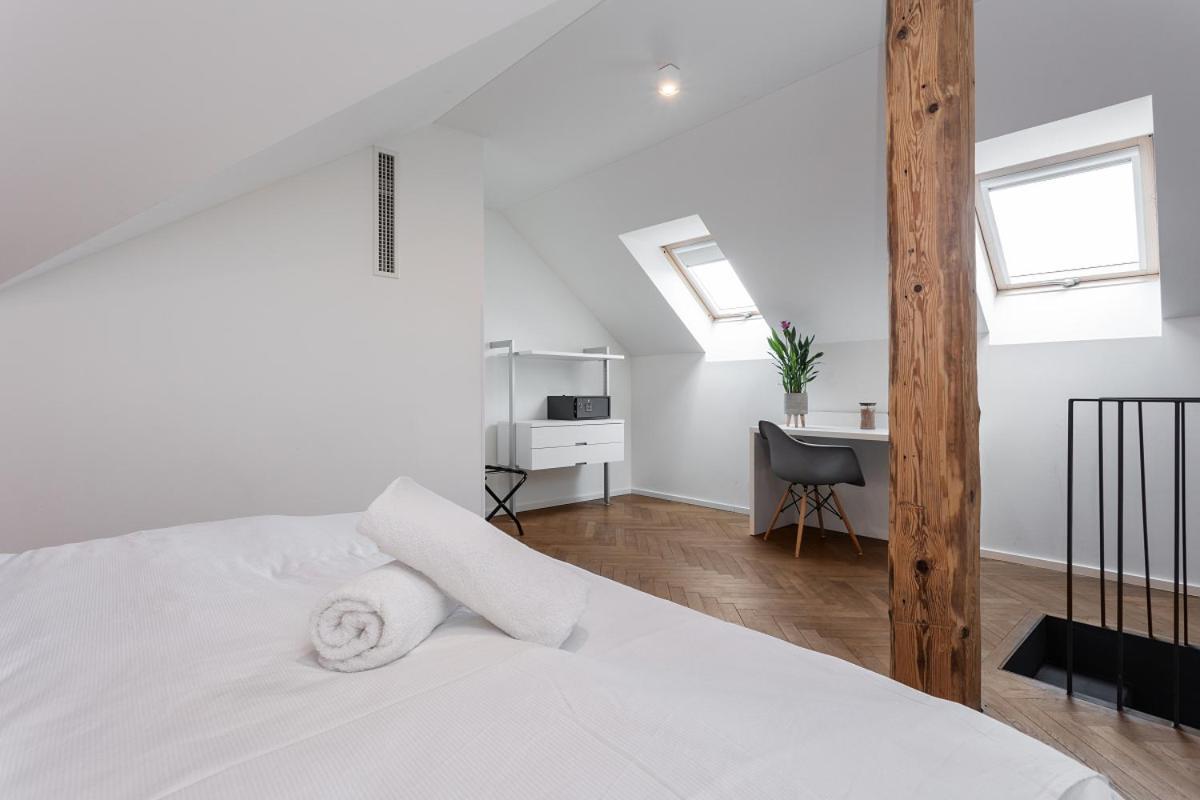 Modern Apartments Close To River Prague Extérieur photo